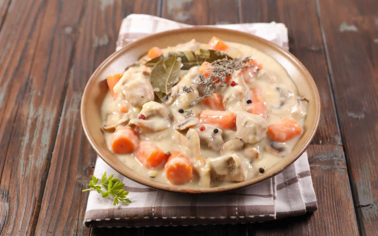 Blanquette de veau au Cookeo recette rapide et savoureuse Blanquette de veau au Cookeo recette rapide et savoureuse