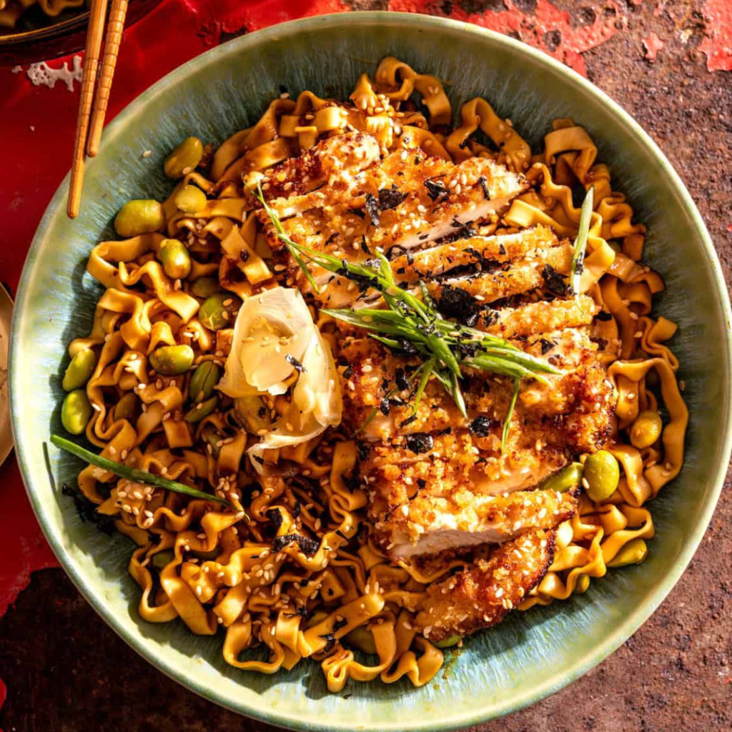 Bol de Nouilles au Poulet Katsu Croustillant (Dîner Facile en 30 Minutes)